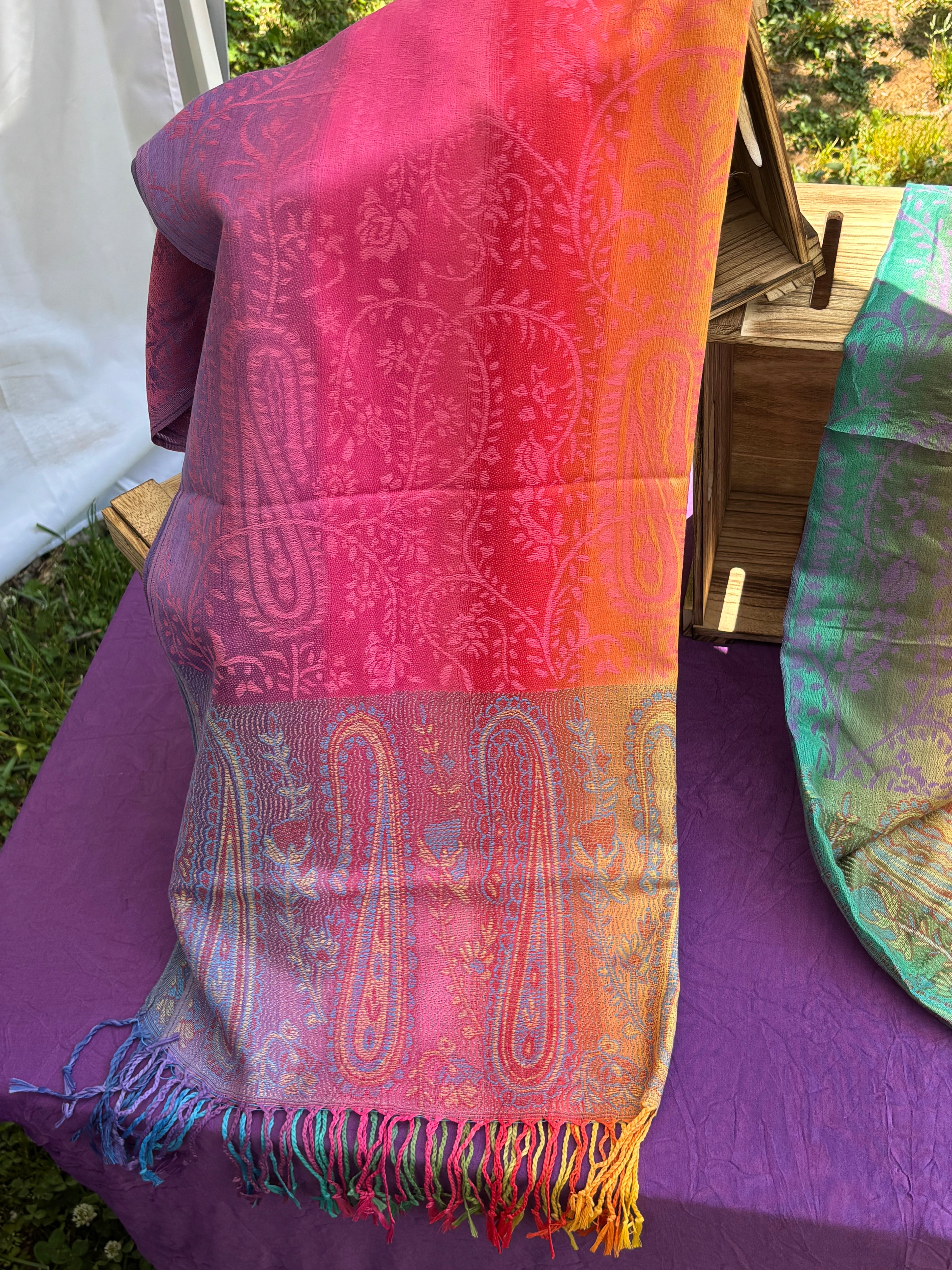 Shawls tunic Celebrations of a return