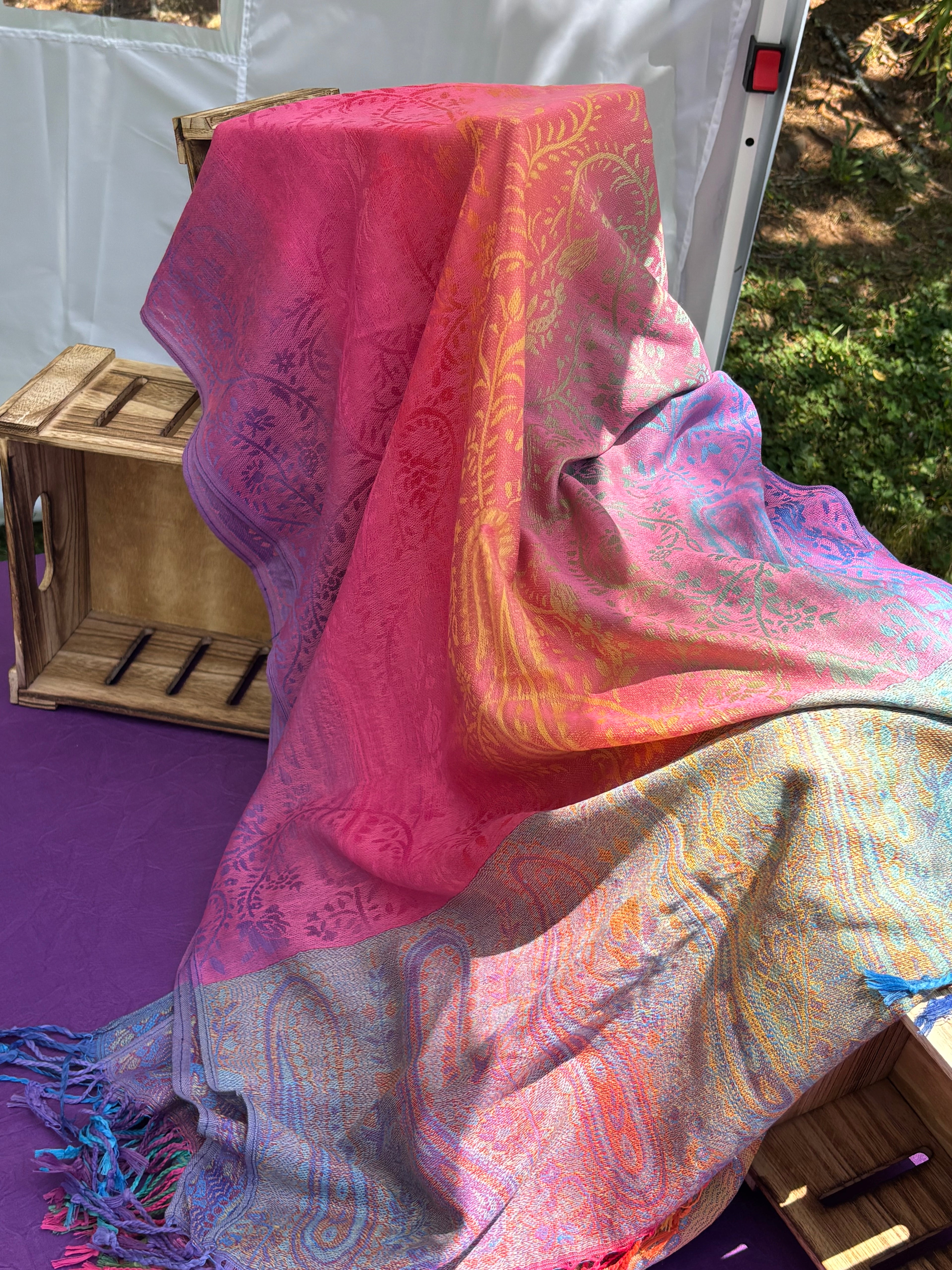 Shawls tunic Celebrations of a return