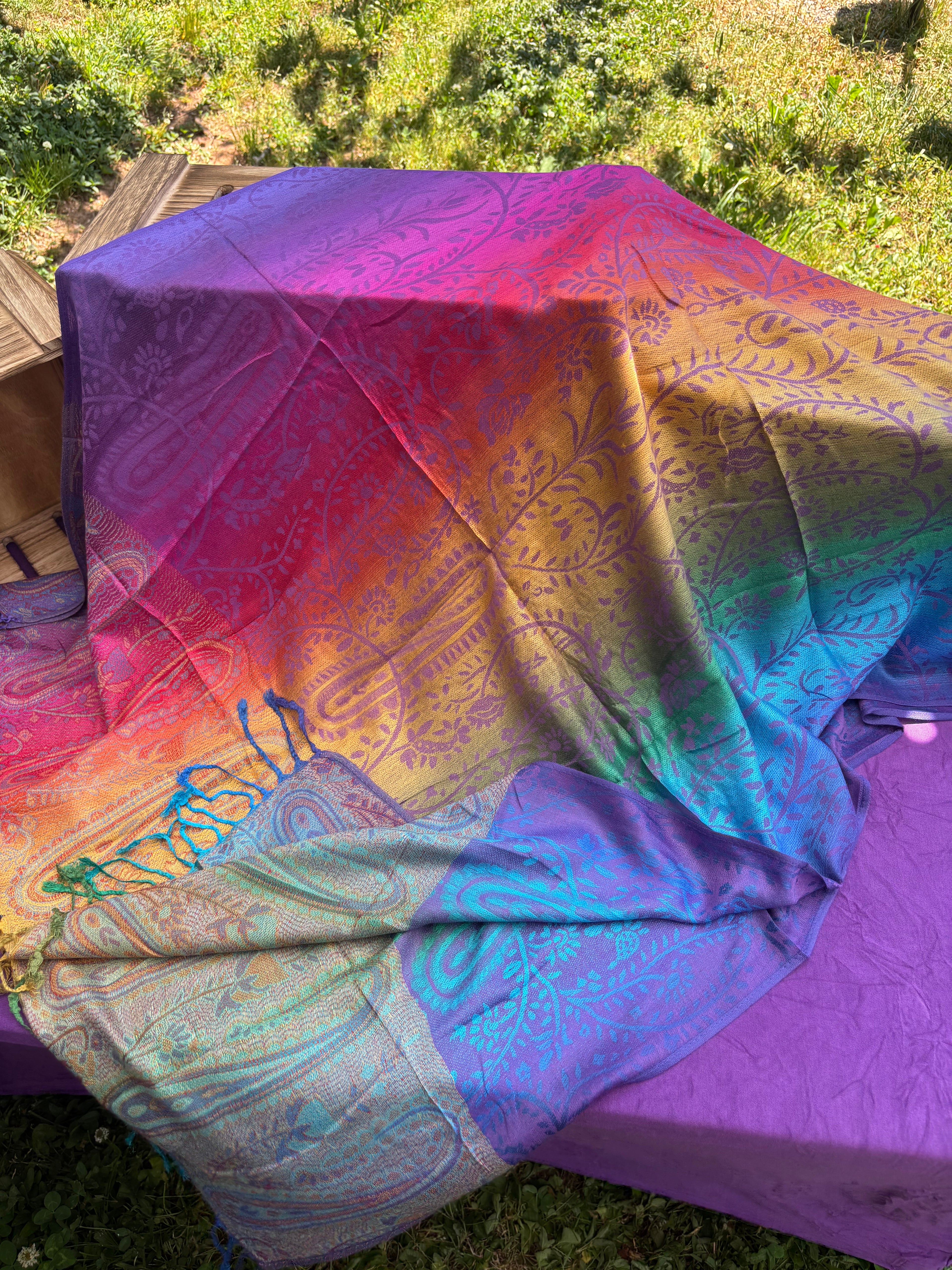 Shawls tunic Celebrations of a return